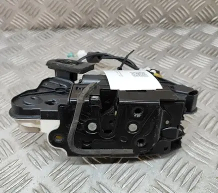 Skoda Octavia Mk3 (5E) Coupe door lock (next to the handle) 5E1837015