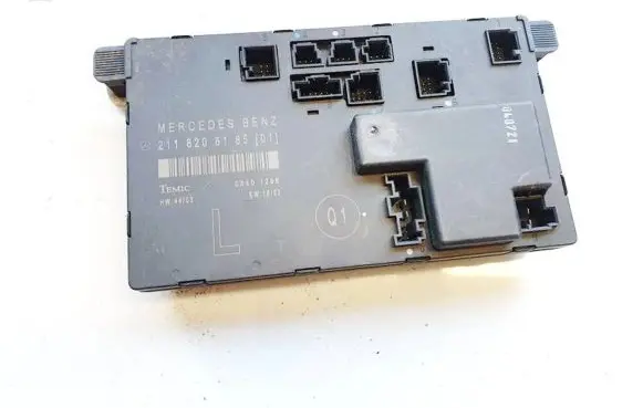 Mercedes-Benz E W211 Door control unit/module 2118208185 00401298