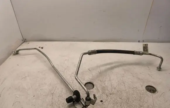 Jeep Grand Cherokee Air conditioning (A/C) pipe/hose 68161181AA