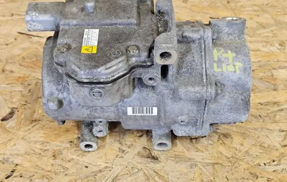 Toyota Prius+ (ZVW40) Air conditioning (A/C) compressor (pump) 0422000404