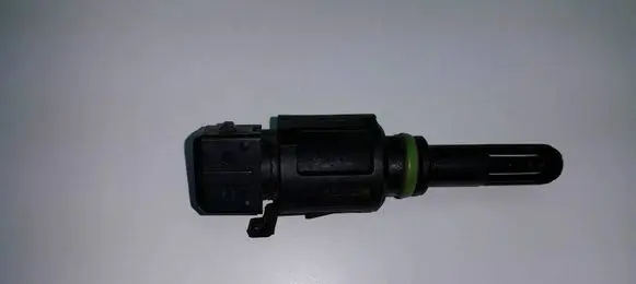 BMW 5 E39 Intake air temperature sensor 1739510 13621739510