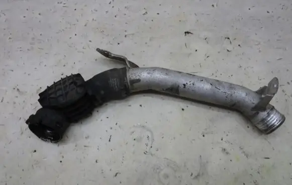 Volvo V40 Intercooler hose/pipe 31370189