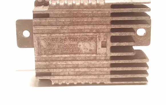 Mercedes-Benz E W210 Coolant fan relay A0235456832 5001004