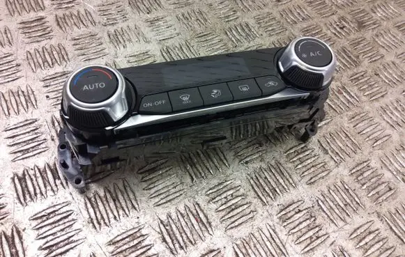 Nissan Juke II F16 Climate control unit 275005fa5a
