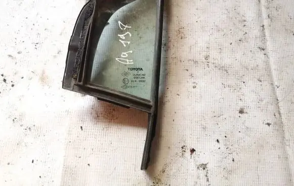 Toyota Yaris Front door vent window glass four-door 