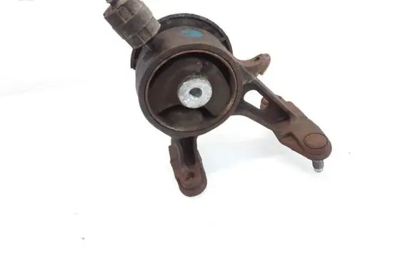 Toyota Avensis T270 Engine mount bracket