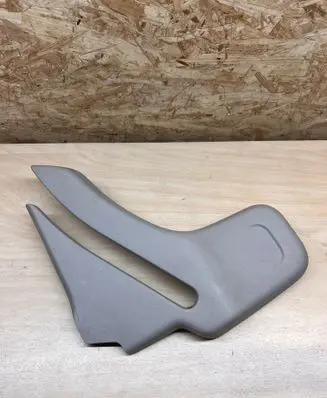 Opel Vivaro Sliding door rail trim 828734025R 93868251
