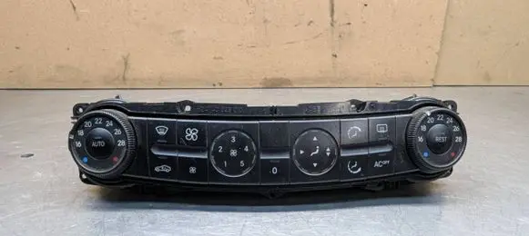 Mercedes-Benz E W211 Climate control unit 2118300085 0L0990007 00080903