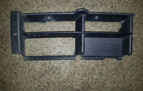 BMW 5 E39 Front bumper lower grill 51118235642