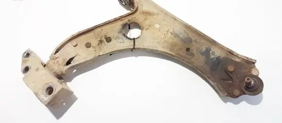 Volkswagen Golf V Front lower control arm/wishbone