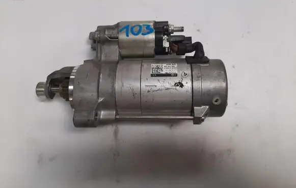 Audi A4 S4 B9 8W Starter motor 057911024