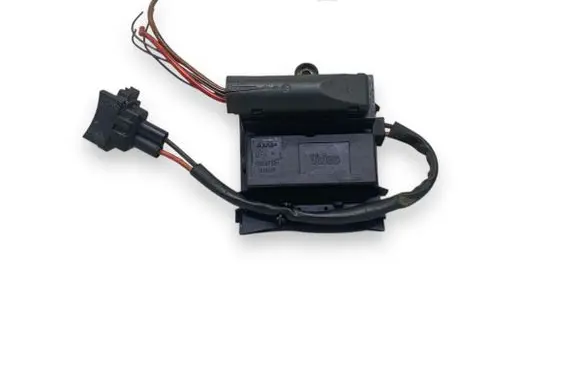 Opel Vectra C Coolant fan relay 1379151