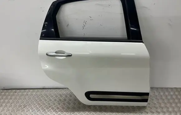 Fiat 500L Rear door CFP1686