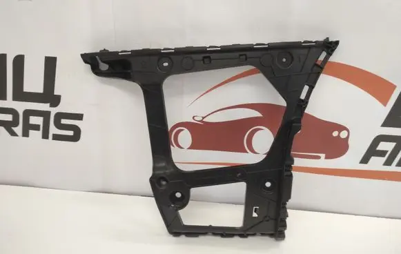 Audi Q7 4M Bumper support mounting bracket corner 4M0807454A