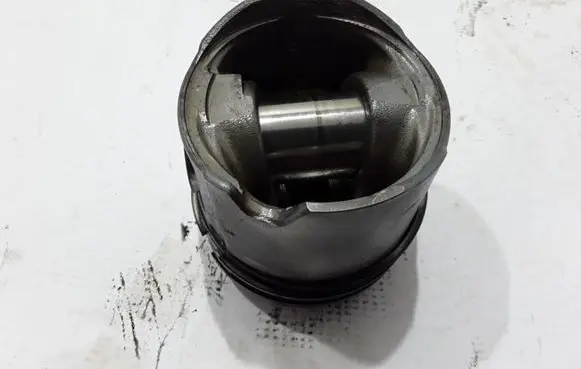 Renault Vel Satis Piston with connecting rod 7701474970