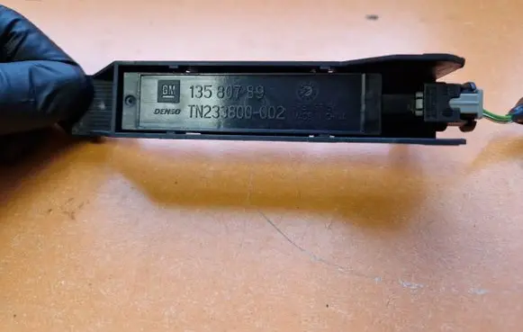 Opel Insignia B Keyless system antenna 13580789 TN233800002