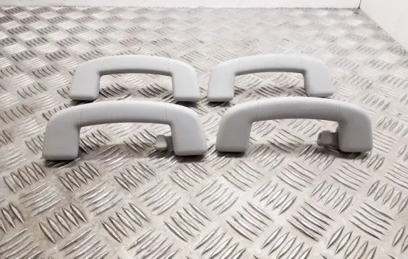 Skoda Superb B8 (3V) A set of handles for the ceiling 3V0857643A 3V0857607A