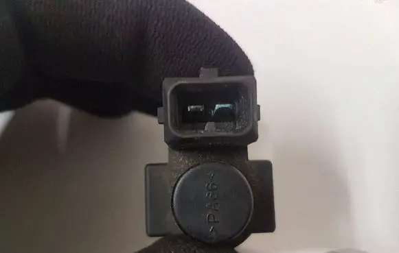 Volvo S60 Turbo solenoid valve 72224010 30611668