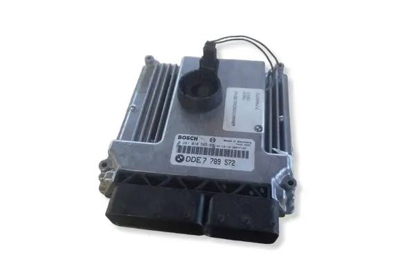 BMW 3 E46 Engine control unit/module 7789572