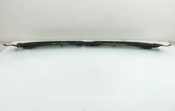 Suzuki Jimny Wiper trim 7731081A00