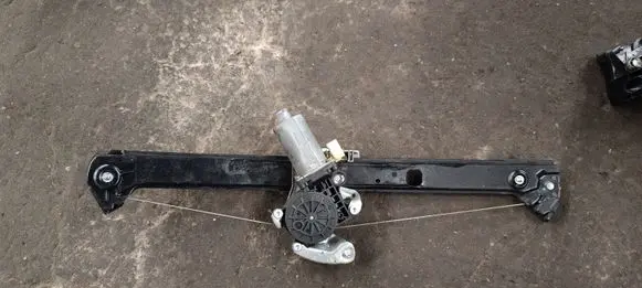 BMW X5 E53 Rear door window regulator with motor 8243806S