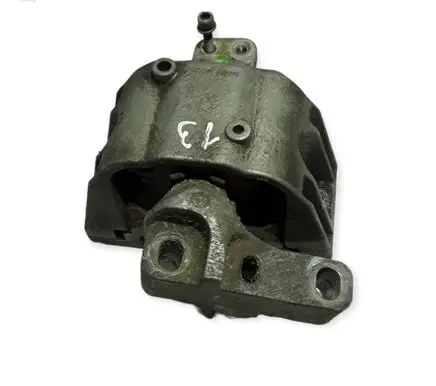 Volkswagen Golf IV Engine mount bracket Ij0199262 cb