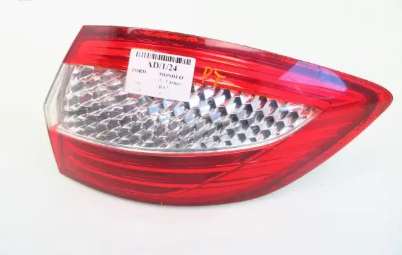 Ford Mondeo MK IV Rear/tail lights 7S7113404B