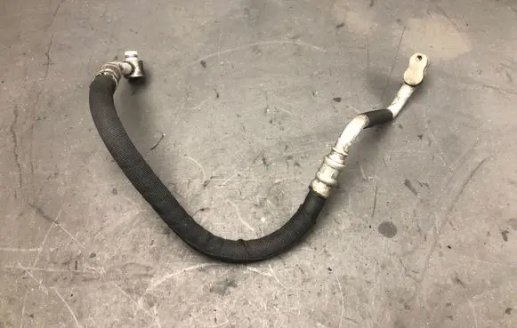 Audi A5 8T 8F Air conditioning (A/C) pipe/hose 8K0260701