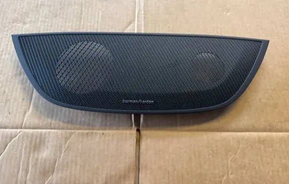 Volvo XC90 Dash center speaker trim cover 31651961