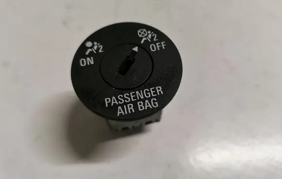 Opel Insignia A Passenger airbag on/off switch 13268602