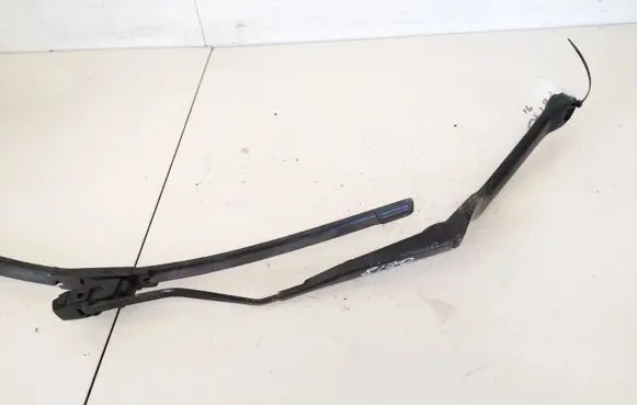 Volvo S70 V70 V70 XC Front wiper blade arm
