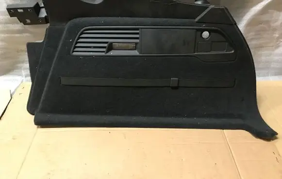 Volkswagen Touareg II Trunk/boot side trim panel 7P6867038