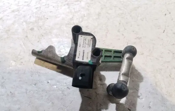 Tesla Model S Headlight/headlamp level sensor 600651400B