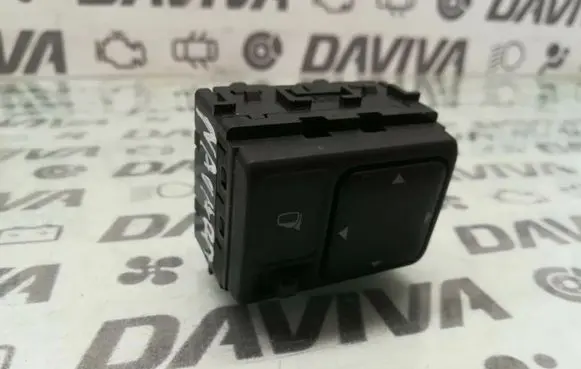 Nissan Navara Wing mirror switch