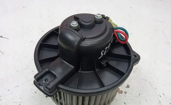 Mitsubishi Carisma Heater fan/blower BOSCH0130111191