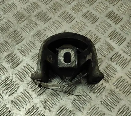 Volkswagen Transporter - Caravelle T5 Engine mount bracket 7H0199848D
