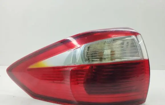 Ford C-MAX II Rear/tail lights AM5113405BE