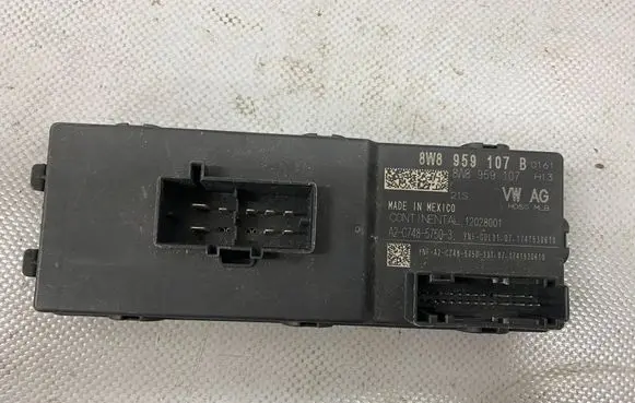Audi Q5 SQ5 Tailgate/trunk control unit/module 8W8959107B