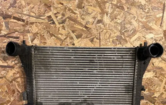 Audi A3 S3 8P Intercooler air channel guide 1K0145803A