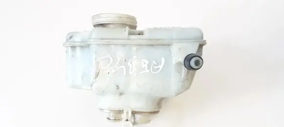 Brake fluid reservoir