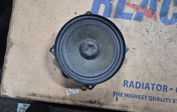 Alfa Romeo 159 Front door speaker