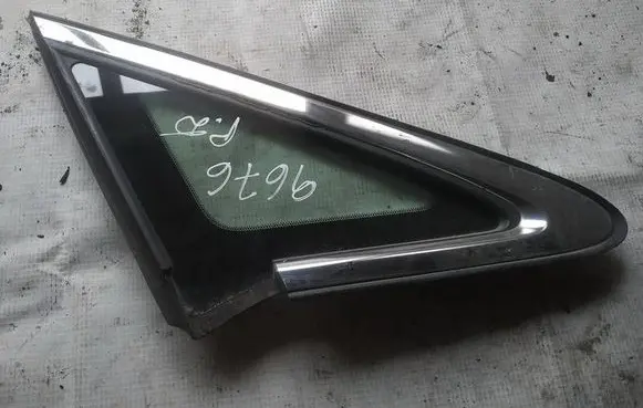 Mazda CX-7 Front triangle window/glass as2