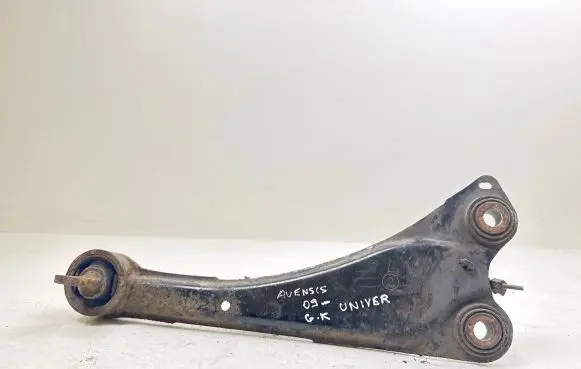 Toyota Avensis T270 Rear upper control arm/wishbone