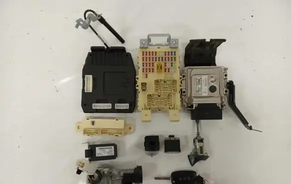 KIA Venga Engine ECU kit and lock set 39118-2B016