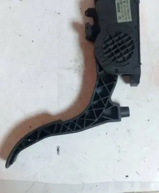 Volkswagen Polo IV 9N3 Accelerator throttle pedal 6Q1721503H 888204137 0280755055