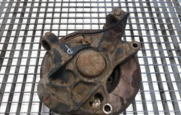 Iveco Daily 6th gen Front wheel hub spindle knuckle