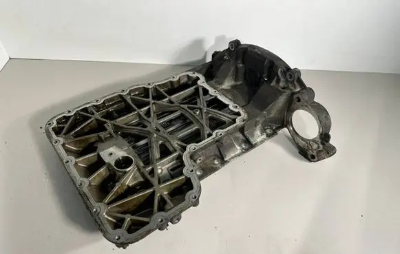 Jaguar XF Oil sump 4R8Q6U004E