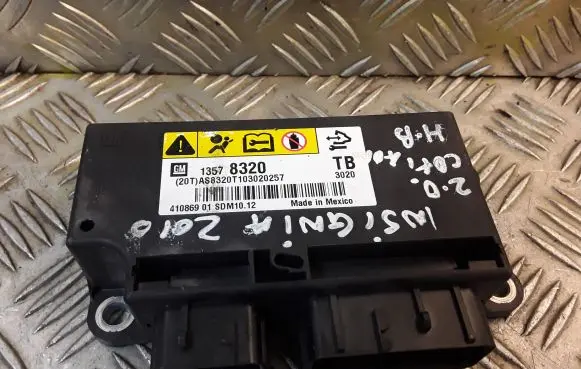 Opel Insignia A Airbag control unit/module 13578320