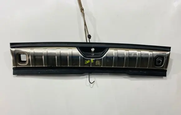 Peugeot 2008 I Trunk/boot sill cover protection 9801438577