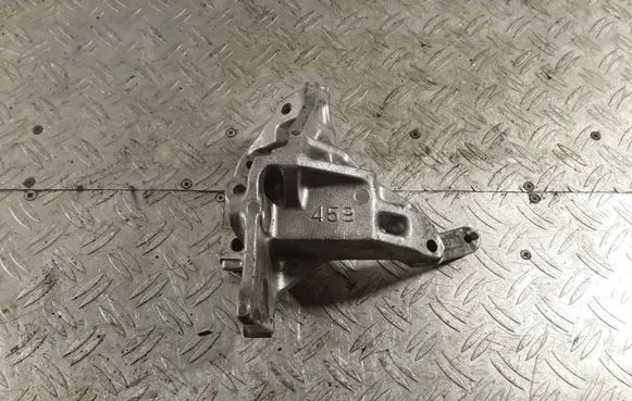 Toyota Land Cruiser (J120) Engine mounting bracket 246260459